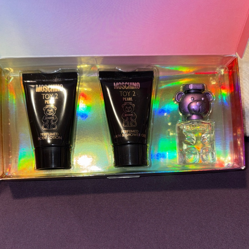Moschino Toy 2 Pearl Set with Black and Purple Accents